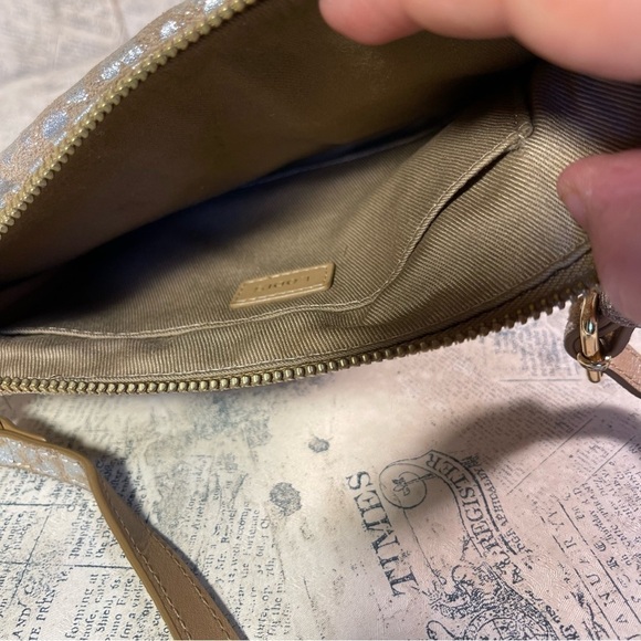 LODIS Metallic Leopard Print Leather Crossbody Wallet Bag - Picture 8 of 14